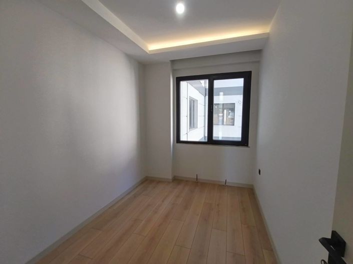 Image No.15-4 Bed Apartment for sale