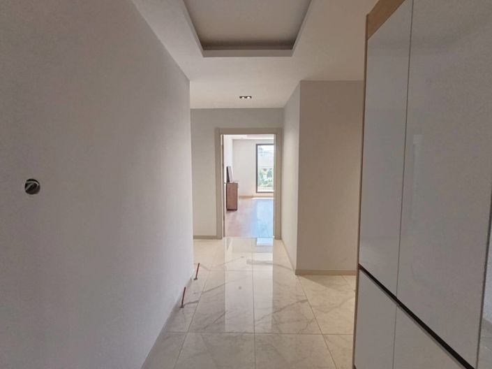 Image No.23-4 Bed Apartment for sale