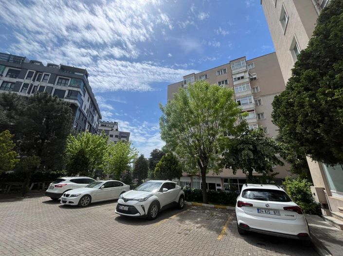 Image No.10-3 Bed Apartment for sale