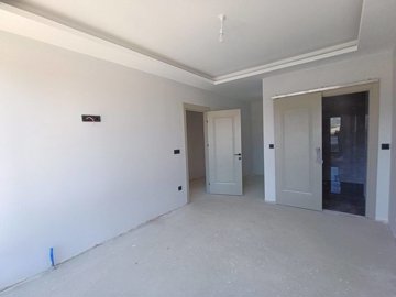 Interior 6