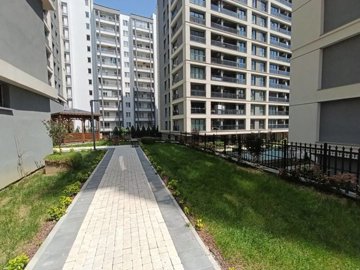 Exterior 4