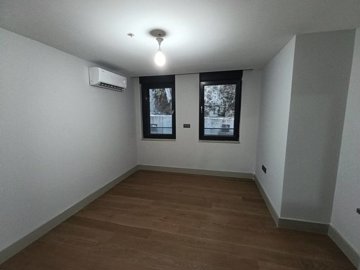 Interior 11
