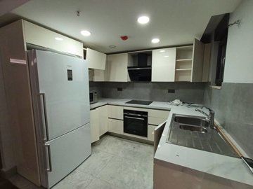 Interior 4