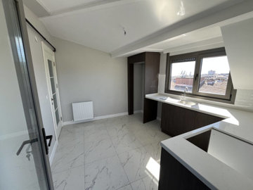 Interior 5