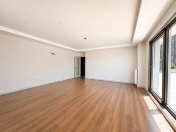 Interior 3