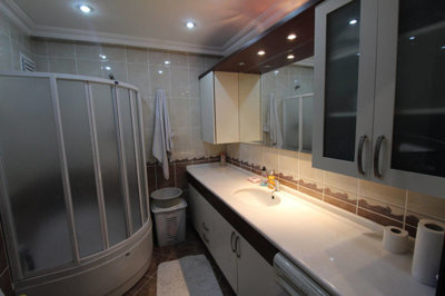Interior 11