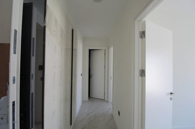 Interior 11