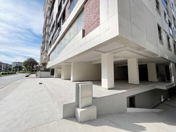 Exterior 4