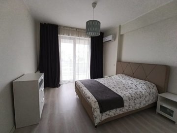 Interior 6