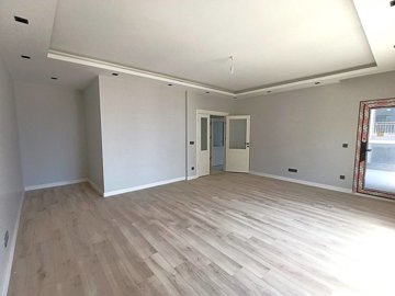 Interior 3