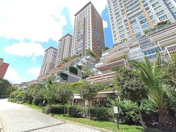 Exterior 3