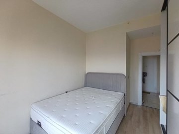 Interior 8