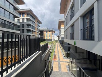 Exterior 6