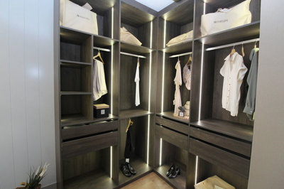 Interior 7