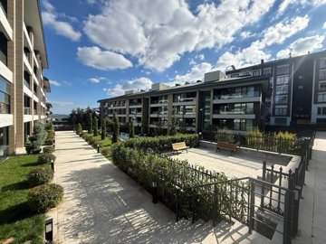 Exterior 5