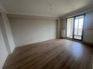 Interior 5