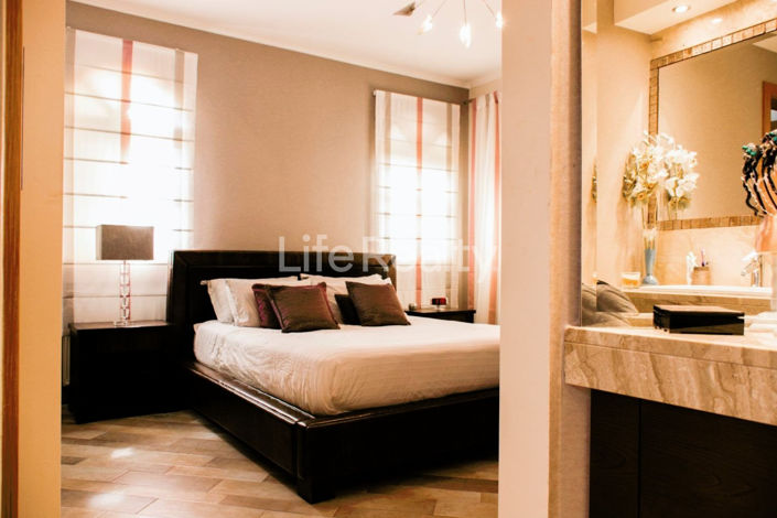 Image No.10-5 Bed House for sale