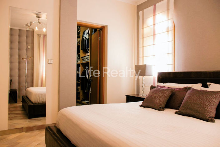 Image No.12-5 Bed House for sale