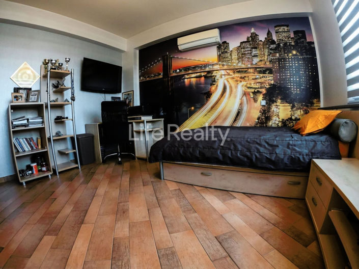 Image No.16-5 Bed House for sale