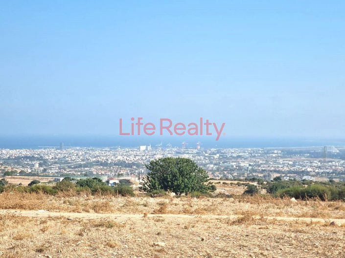 Image No.2-Terre à vendre à Kato Polemidia