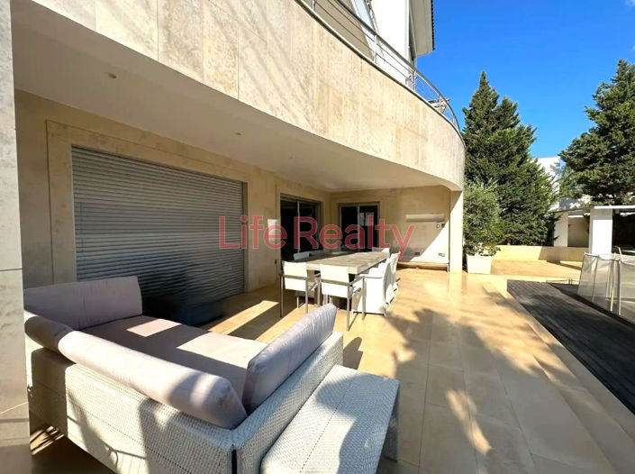 Image No.11-5 Bed House for sale