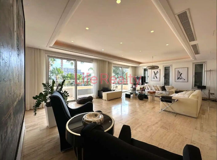 Image No.4-5 Bed House for sale