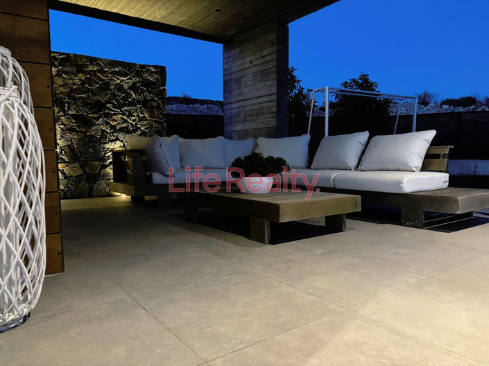 Image No.17-4 Bed House for sale