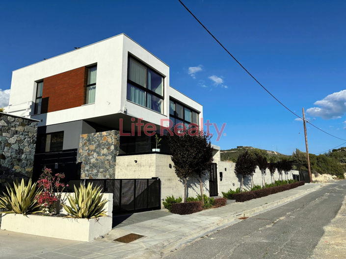 Image No.21-4 Bed House for sale