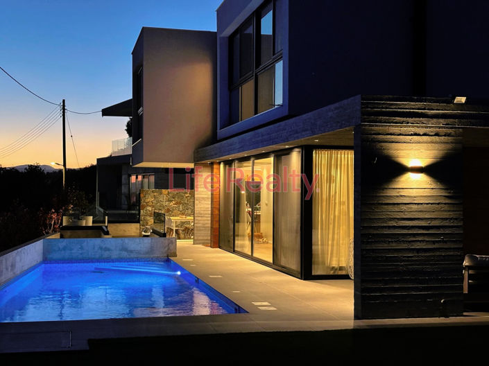 Image No.25-4 Bed House for sale