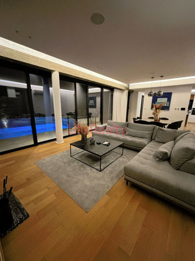 Image No.5-4 Bed House for sale