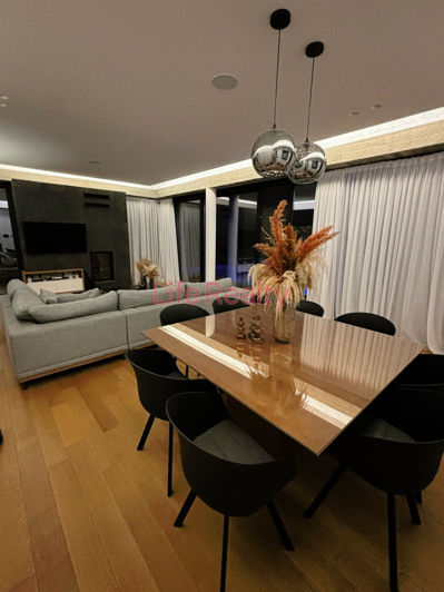 Image No.7-4 Bed House for sale