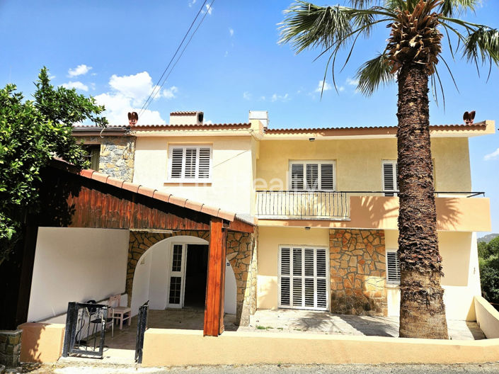 Image No.1-Maison de 4 chambres à vendre à Moniatis