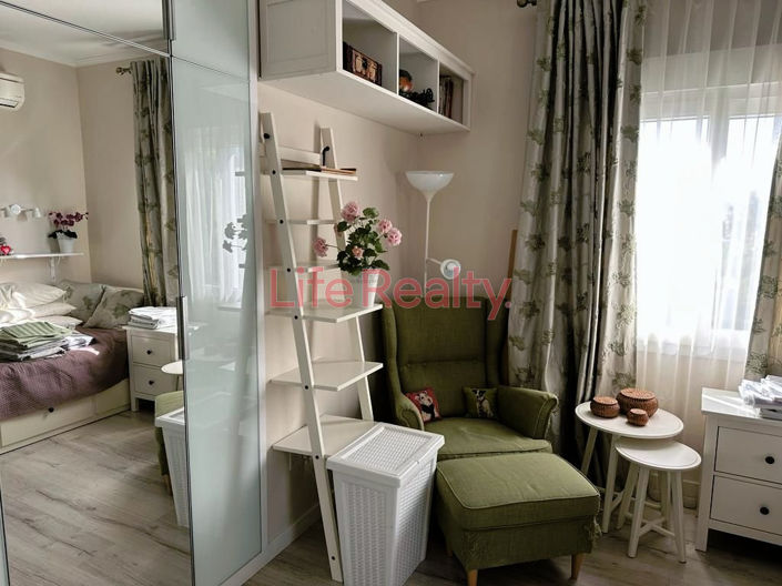 Image No.8-Appartement de 3 chambres à vendre à Neapolis