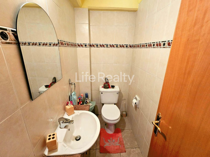 Image No.9-Appartement de 3 chambres à vendre à Mesa Geitonia