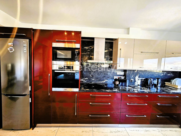 Image No.2-Appartement de 3 chambres à vendre à Neapolis