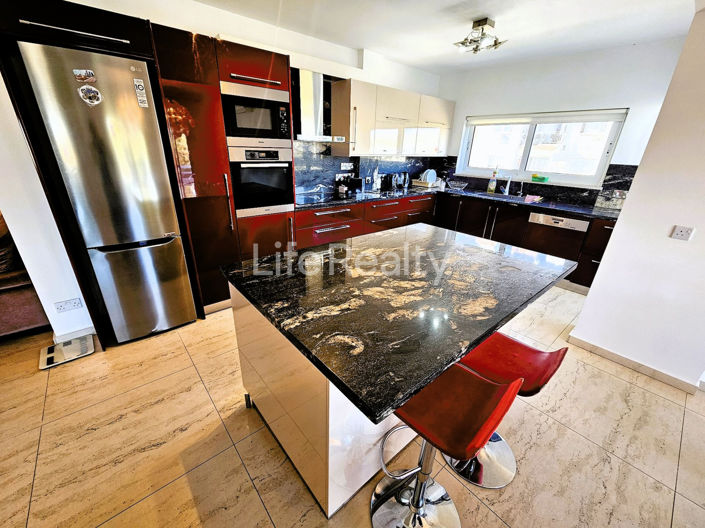 Image No.3-Appartement de 3 chambres à vendre à Neapolis