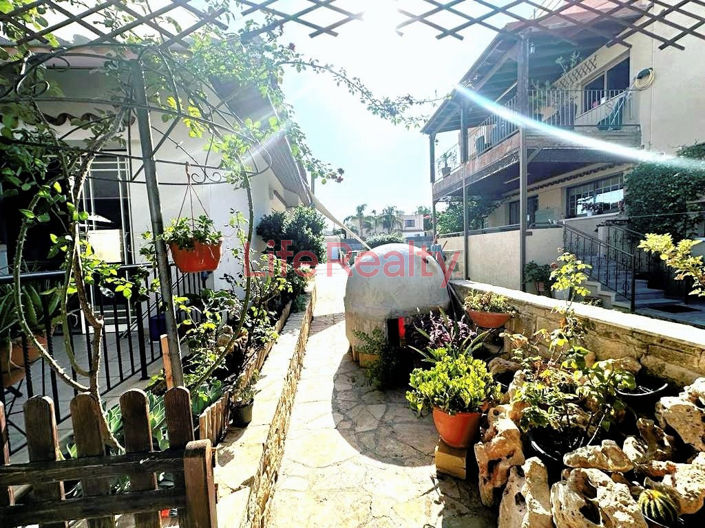 Image No.23-7 Bed House for sale