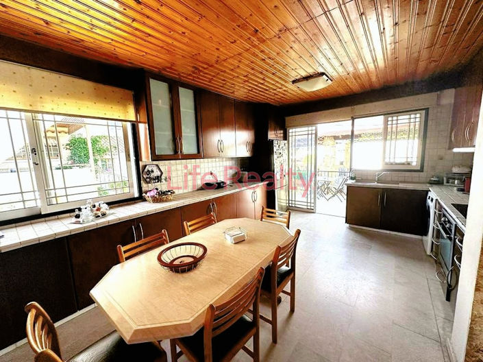 Image No.5-7 Bed House for sale