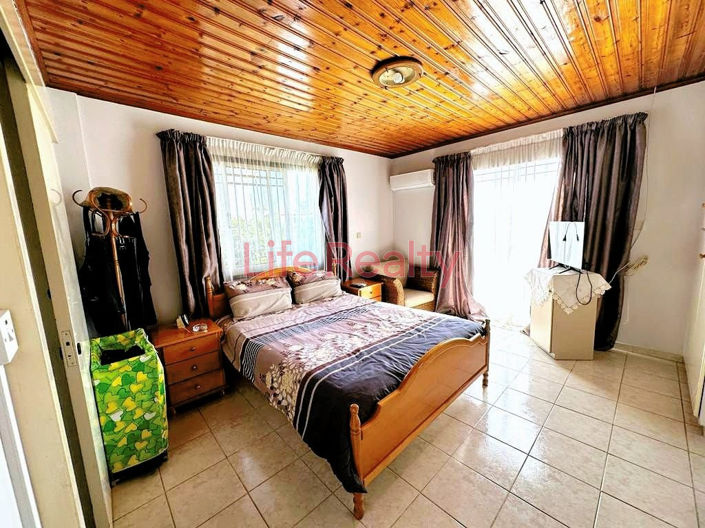 Image No.9-7 Bed House for sale