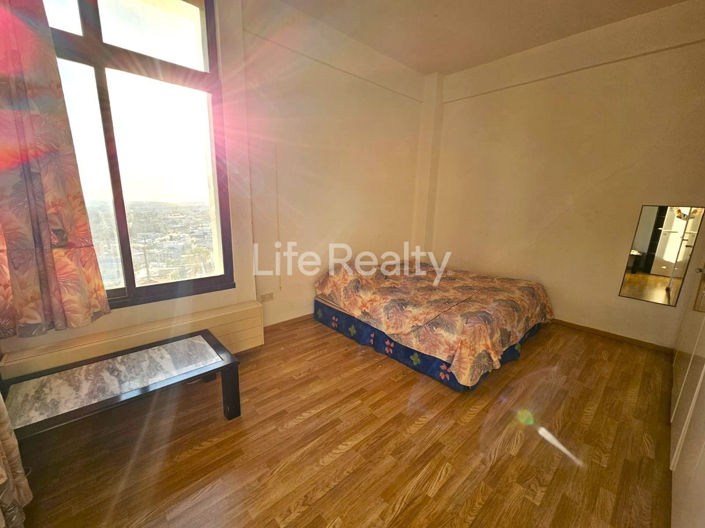 Image No.20-6 Bed House for sale