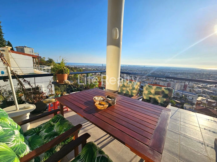 Image No.27-6 Bed House for sale