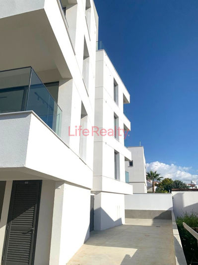 Image No.22-2 Bed Apartment for sale