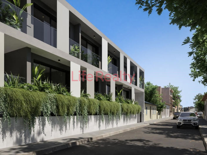 Image No.2-15 Bed Property for sale