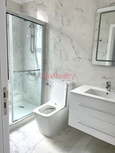 Image No.19-4 Bed House for sale