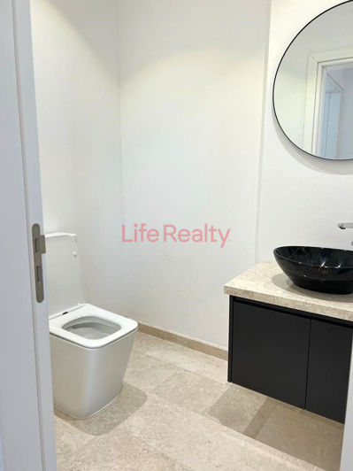 Image No.20-4 Bed House for sale