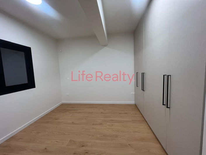 Image No.8-3 Bed Apartment for sale