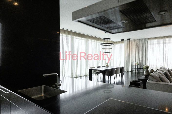 Image No.9-4 Bed Apartment for sale