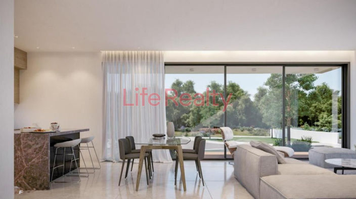 Image No.2-3 Bed House for sale