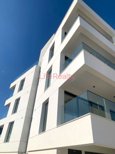 Image No.19-2 Bed Apartment for sale