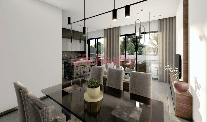 Image No.8-3 Bed House for sale